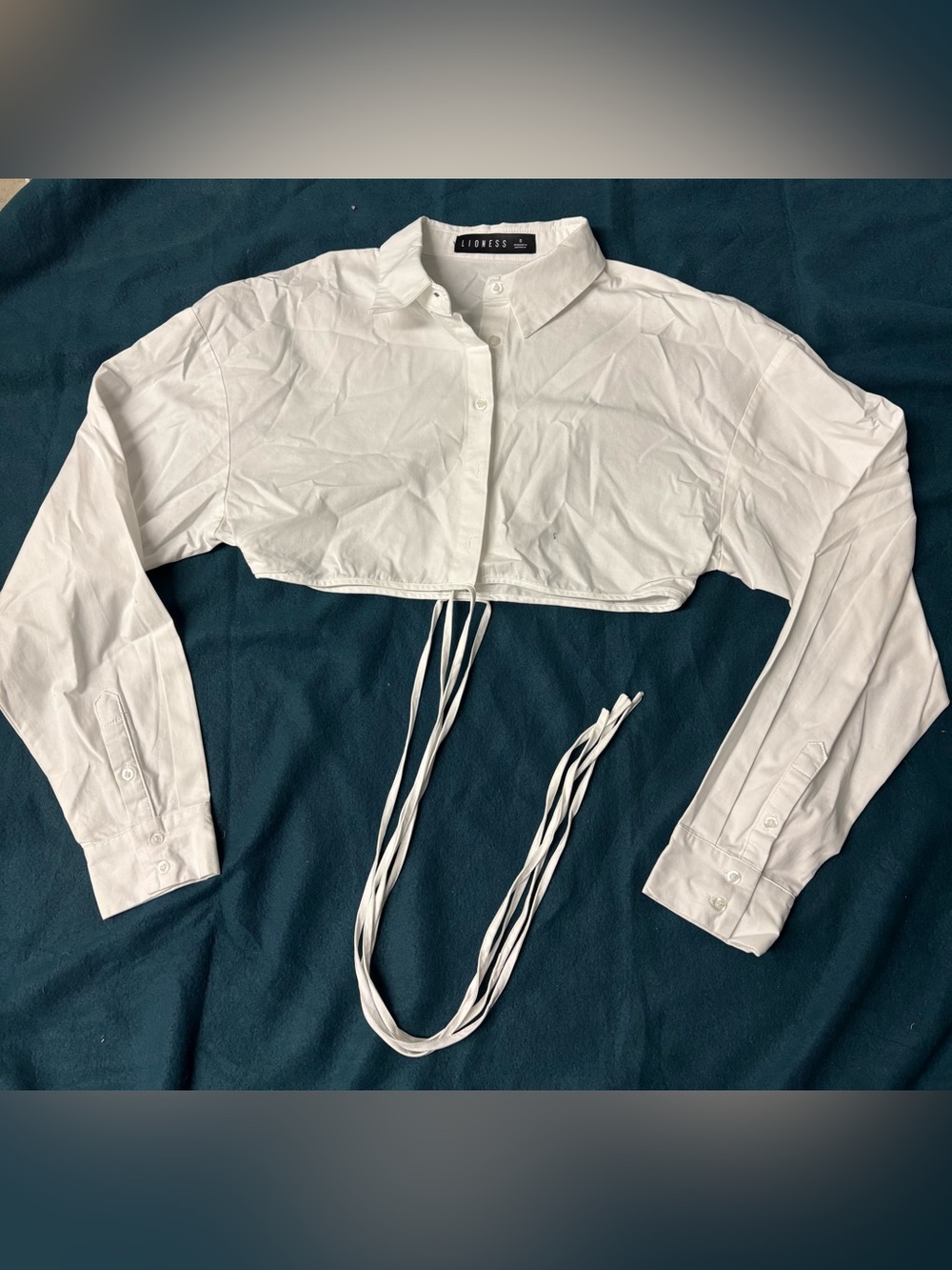 Lioness White Cropped Button-Up Shirt with Drawstring - Picture 2 of 3